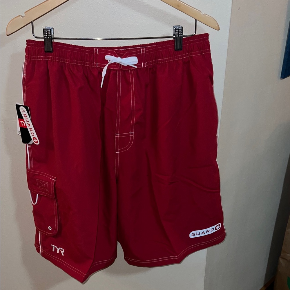 Guard Challenger Red Guard shorts TYR XL